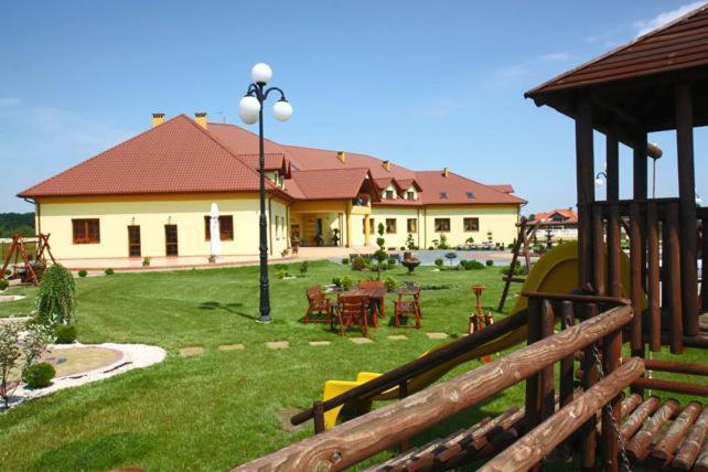 Hotel Wasik Krogulcza Buitenkant foto