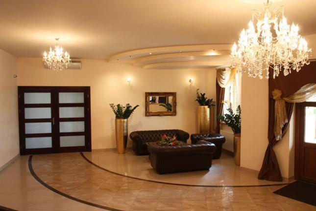 Hotel Wasik Krogulcza Buitenkant foto